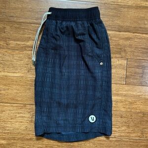 VUORI Kona Shorts Men’s Athletic Navy sz S (30)